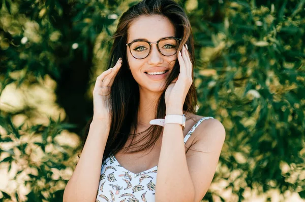 Primo Piano Stile Vita Emotivo Ritratto Adorabile Bella Giovane Civetta — Foto Stock