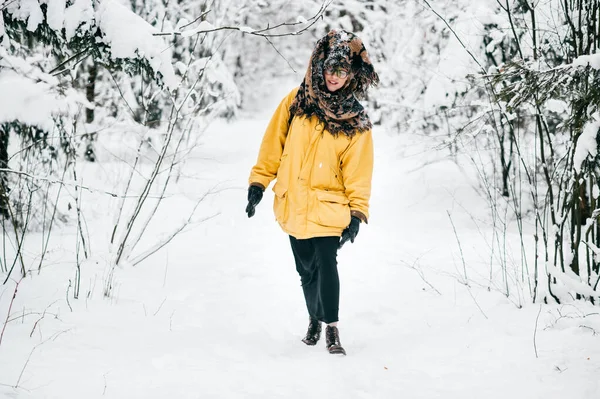 Beautiful Young Girl Bright Yellow Coat Walks Winter Snow Covered — Stock Photo, Image