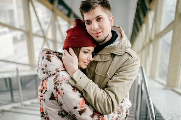 Menschen Mit Lebensstil Junge Glückliche Liebende Die Sich Beim Treffen — Stockfoto