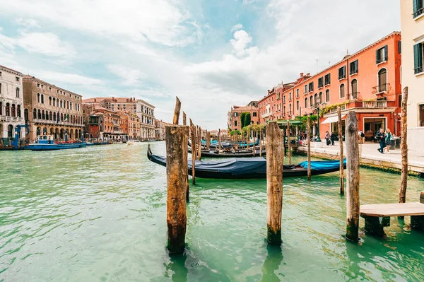 Venedik, İtalya - 3 Mayıs 2019: Venedik, İtalya Kanalı.