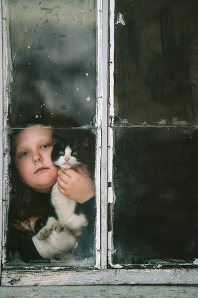 Portrait Little Self Isolated Girl Boring Face Her Lovely Kitten — Stock Photo, Image