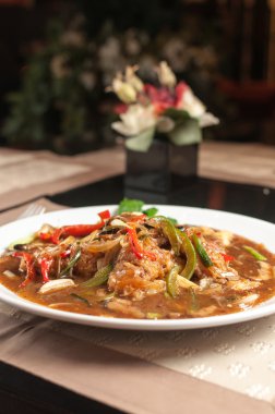 Gıda serisi: tavada kızartılmış Pirinç Noodle siyah fasulye sosu