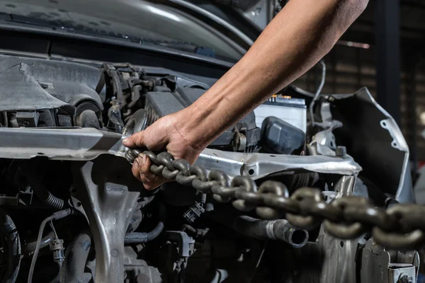 Serie Von Karosseriereparaturen Mechaniker Streckt Abgestürzte Karosserie — Stockfoto