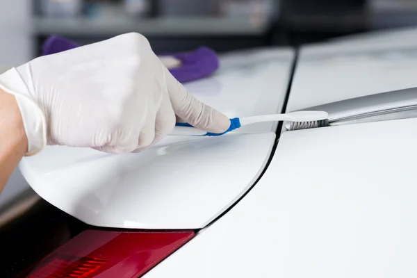 Série de detalhes do carro: Limpeza de carro branco — Fotografia de Stock