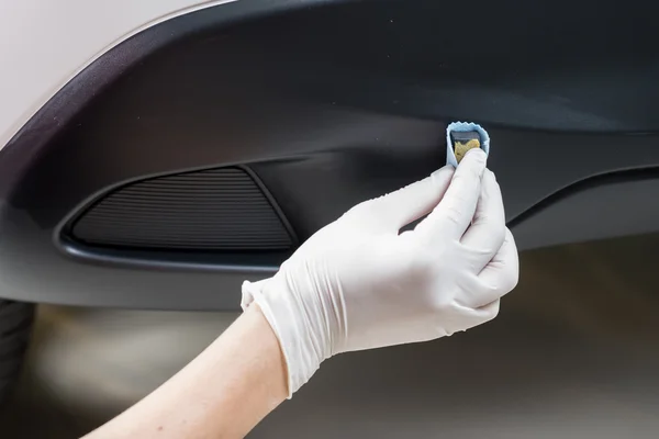 Auto lichaam reparatie serie: Glass coating — Stockfoto