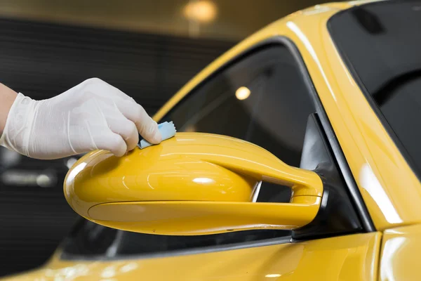 Auto Detaillierung Serie: Glasbeschichtung — Stockfoto