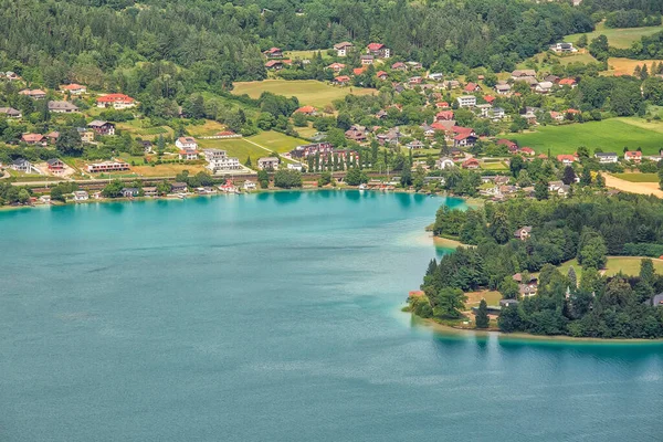 Luchtfoto Naar Het Meer Van Worthersee Oostenrijk Vakantiebestemming Zomer — Stockfoto