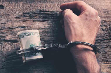 Para ve kelepçe rüşveti