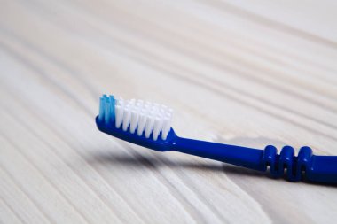 Dişlerini fırçalarken hijyeni takip et..