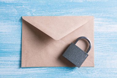 Güvenilir teslimat ile kilitlenin.