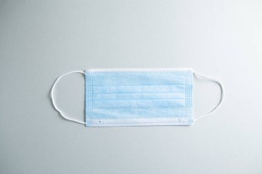 Mavi cerrahi maskeler. 