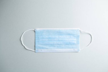 Mavi cerrahi maskeler. 