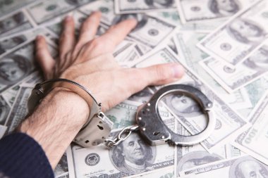 Para ve kelepçe rüşveti