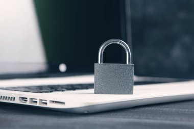 İnternet ve bilgisayar güvenliği kavramı.