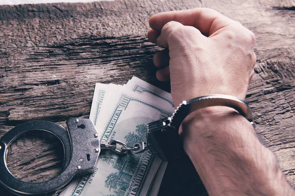 Para ve kelepçe rüşveti