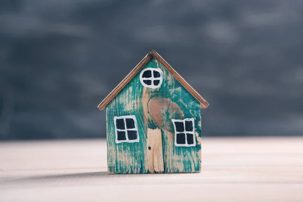 Concepto Seguro Protección Cuidado Familiar Modelo Una Pequeña Casa — Foto de Stock