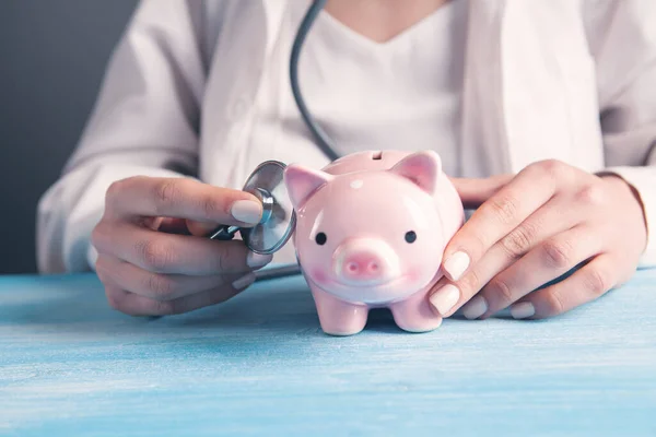 Gezondheidszorg Kost Geld Dokter Spaarvarken Stethoscoop — Stockfoto