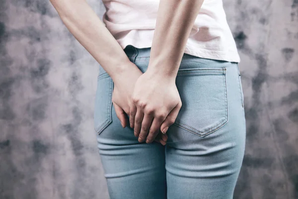 Girl Has Hemorrhoids Feeling Pain — Stock Photo, Image