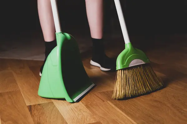 Girl Doing Cleaning Cleans Floor — Stock Photo, Image