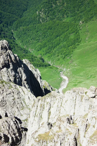 Blick Vom Berg Durch Die Felsen Unter Blauem Himmel — Stockfoto