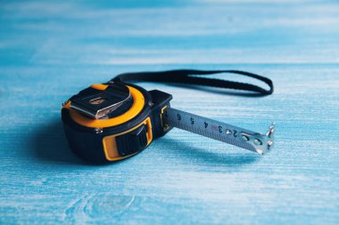 Masadaki inşaat parkmetresi