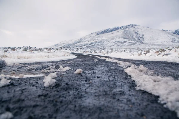 Hiver Route Montagne Sous Les Nuages Neige — Photo