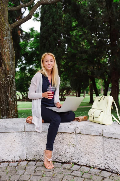 Bir yere bağlı tutabilirsiniz!