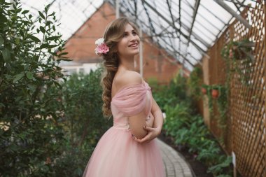 pembe elbise portrrait gelin