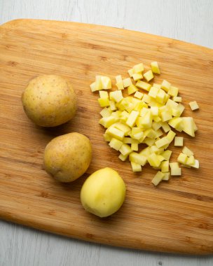 Traditional Spanish potato omelet. Step-by-step recipe to learn how to cook.