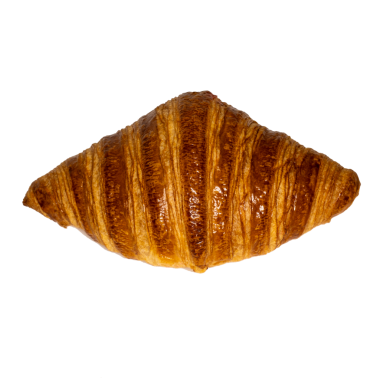 Taze altın kruvasan, beyaz arka planda izole edilmiş gevrek katmanları var. Klasik Fransız pastası, pastane yemeği konsepti..