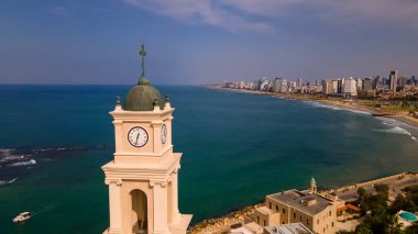 Tel Aviv - Jaffa, yukarıdan görüş. Gökdelenleri ve eski şehirleri olan modern bir şehir. Kuş bakışı görüş. İsrail, Orta Doğu. Hava fotoğrafçılığı