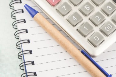 defter kalem hesap makinesi arka plan