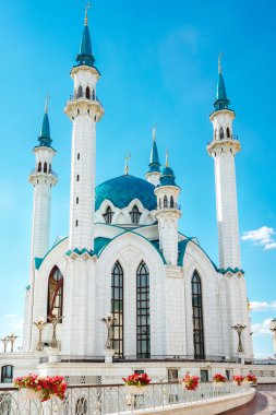 Kazan Kremlin gökyüzü arka plan üzerinde kul Şerif Camii
