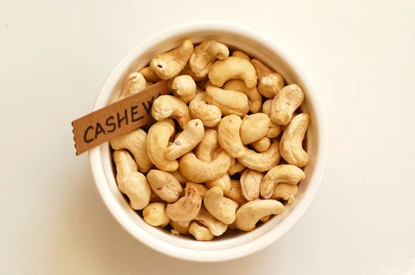 Cashewnüsse in der Schüssel — Stockfoto