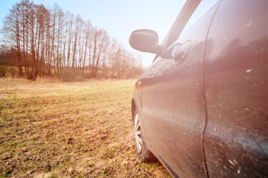 Kirli arabanın kapısını görüntüsünü