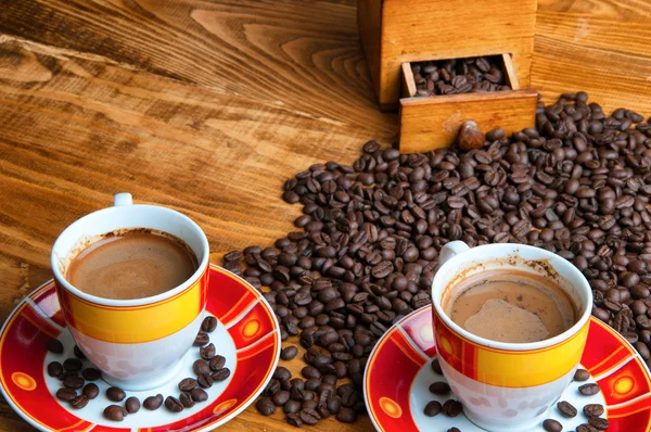 El concepto de café en una mesa de madera marrón — Foto de Stock