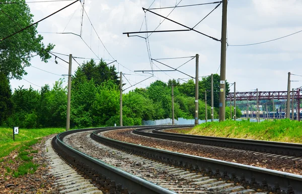 Plate-forme en fer pour les trains tournant à droite — Photo