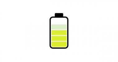 Renkli dolgu hücreli canlandırılmış pil ikonu. 4K çözünürlüğü. Siyah arkaplandaki stok görüntüleri