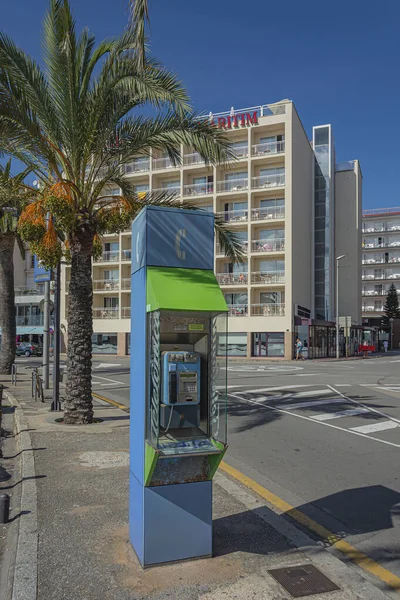 Espanha Lloret Mar Outubro 2019 Telefone Público Uma Rua Cidade — Fotografia de Stock