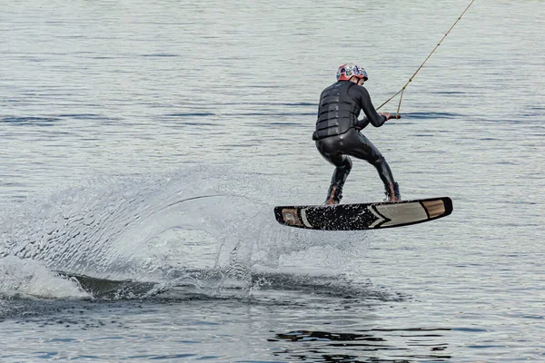 Spagna Isola Tenerife Maggio 2021 Sport Kitesurfer Sedette Sulla Tavola — Foto Stock