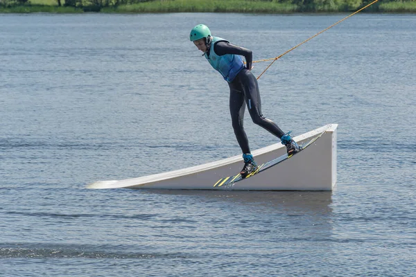 Belarus Minsk Giugno 2021 Ragazze Kitesurfer Allenano Nel Salto Con — Foto Stock