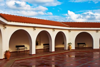 Kapalı Arcade İspanyol tarzı desen.