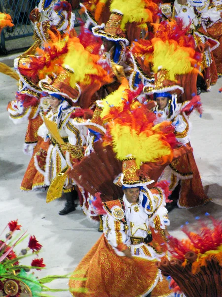 Rio de Janeiro, Brasil - 23 de fevereiro: incrível extravagância durante o Carnaval anual no Rio de Janeiro em 23 de fevereiro de 2009 — Fotografia de Stock