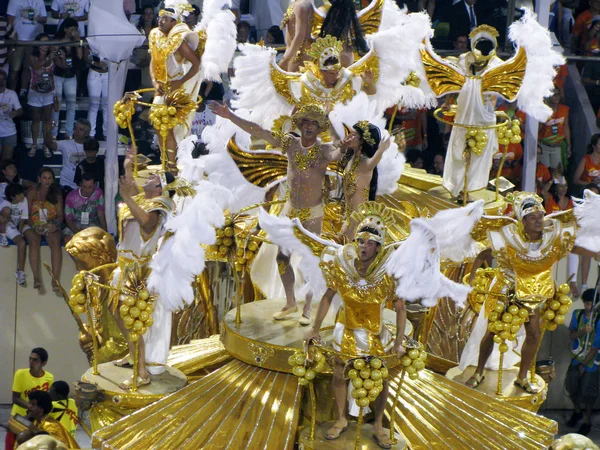 Rio de Janeiro, Brasil - 23 de fevereiro: incrível extravagância durante o Carnaval anual no Rio de Janeiro em 23 de fevereiro de 2009 — Fotografia de Stock