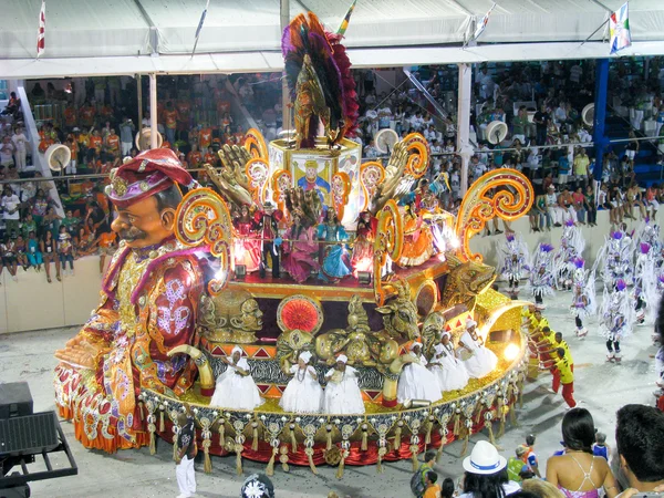 Rio de Janeiro, Brazylia - 23 lutego: niesamowite szaleństwo podczas dorocznego karnawału w Rio de Janeiro w dniu 23 lutego 2009 — Zdjęcie stockowe