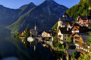 Hallstatt doğarken