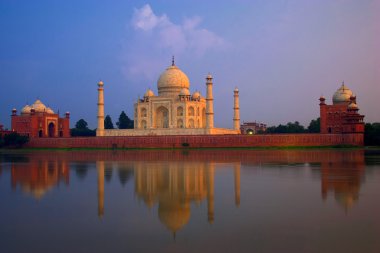 gün batımında Taj mahal