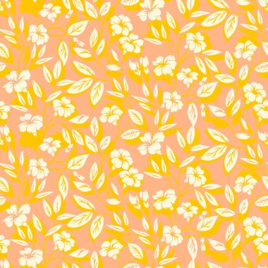 Kusursuz çiçek desenli krema çiçekleri, altın sarısı yapraklar ve sıcak şeftali arkaplanı. Tekstil, ambalaj ve ev dekorasyonu için parlak, zarif botanik tasarımı