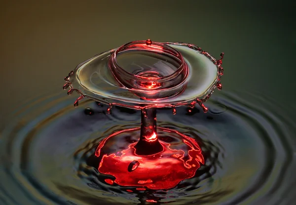 Uma gota de água (matizado ) — Fotografia de Stock