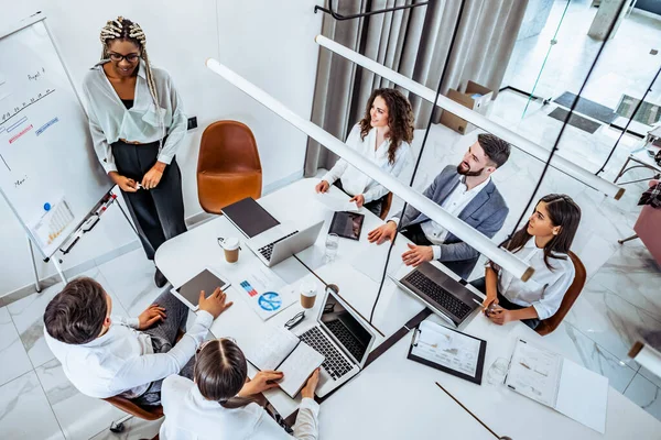 Gente Negocios Está Trabajando Oficina Vista Superior Atractiva Joven Empresaria — Foto de Stock